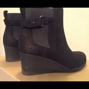 UGG Indra wedge boot - excellent condition